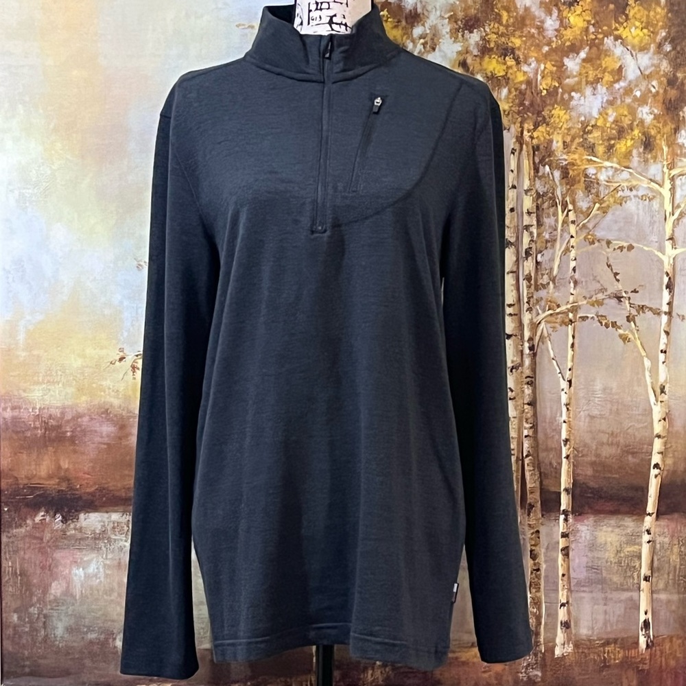 EUC SWISS TECH Zipper Front Pullover & Unique Front Zipper Pocket